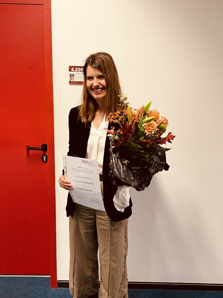 Fakultätsfrauenpreis 2021: Gratulation an Verena Hossnofsky!