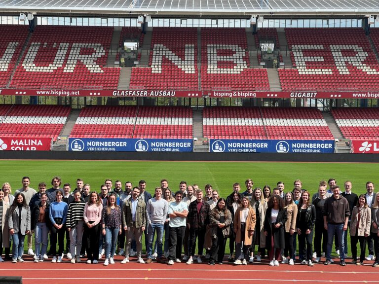 Kick-Off für zwei Praxisseminare in Kooperation mit dem 1. FC Nürnberg im Max-Morlock-Stadion
