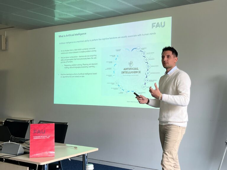 Start of the seminars Strategy & AI