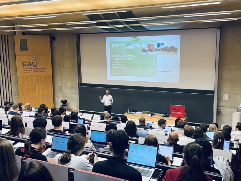 Exciting guest lecture by Dr. Felix Schuler, Senior Advisor at Boston Consulting Group